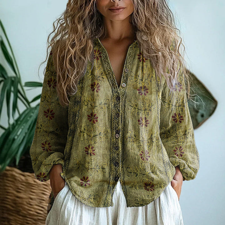 Comfortable Lightweight Women's Blouse with Nature Print
