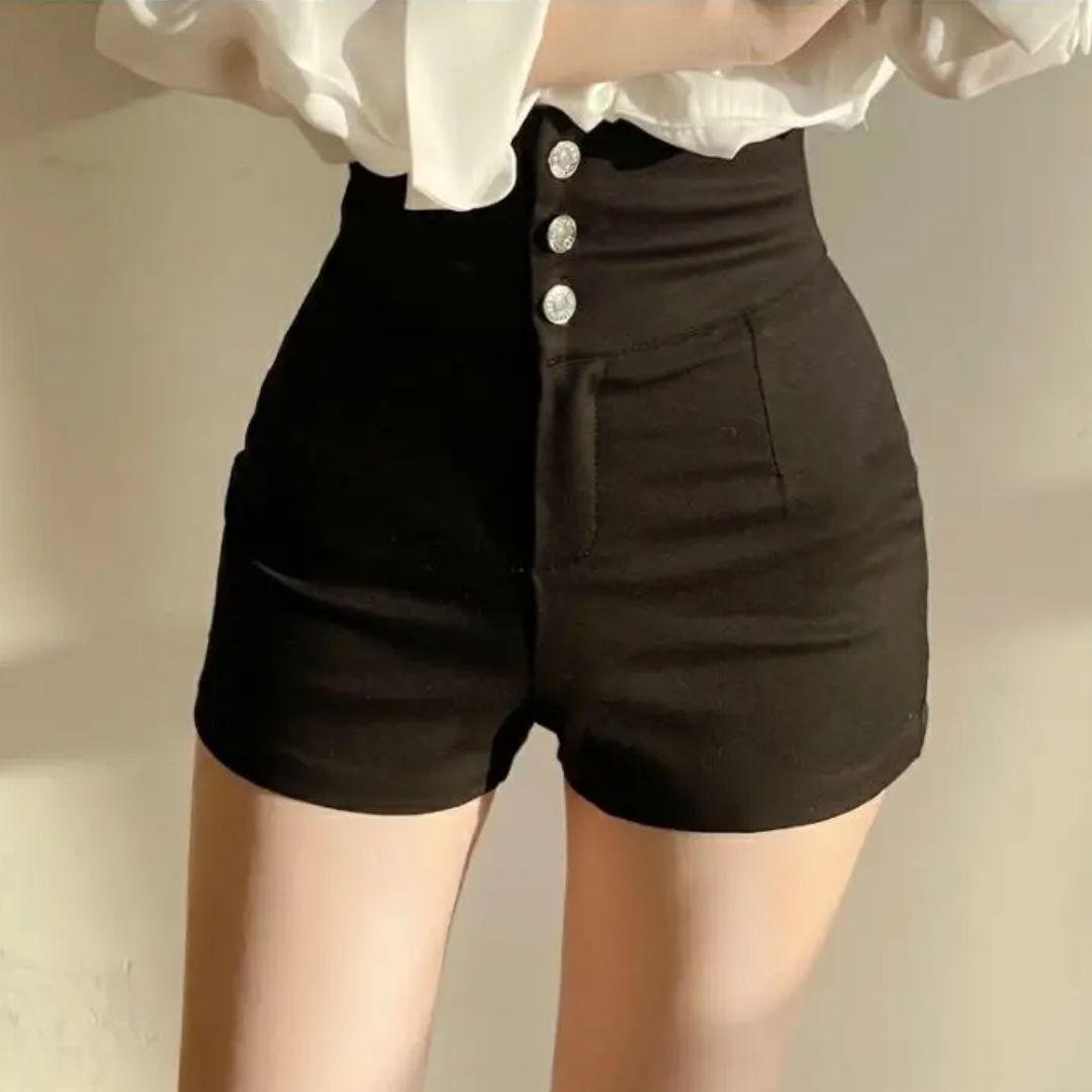 Women | High-waisted shorts with buttons at the front and side pocket