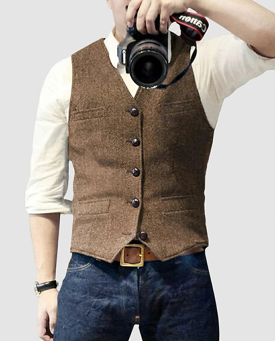 Men’s Slim Fit Single-Breasted Vest - Front [Lystr 6a9928dc8fb1eea96e728d02:front]