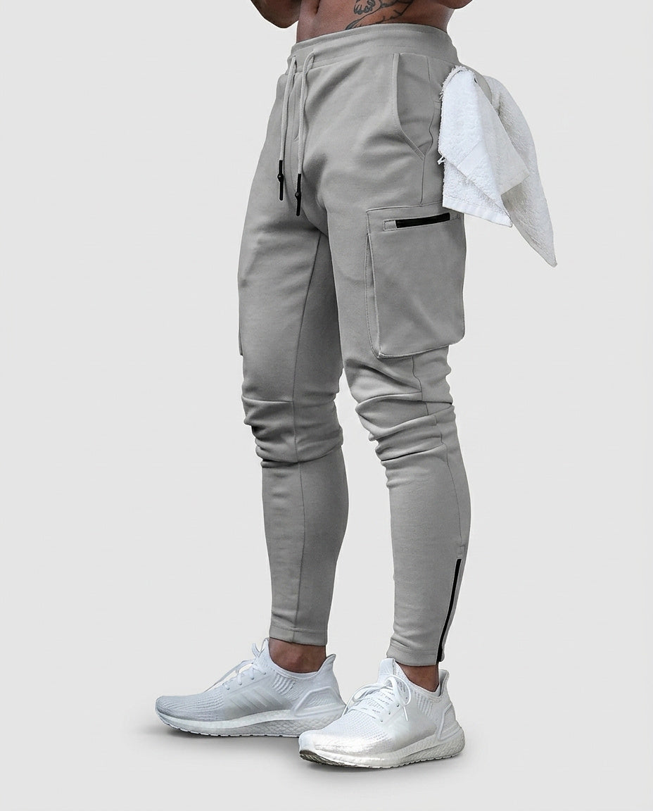 Men | Sporty trousers with multiple pockets and elastic waistband - Front [Lystr 6a996888ab5f8d91f4cef6d3:front]