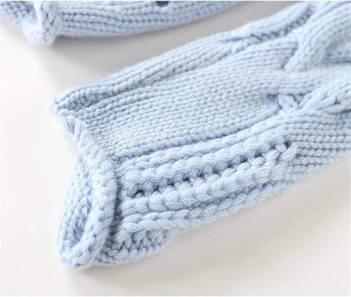 Women’s Cable-Knit Turtleneck Sweater