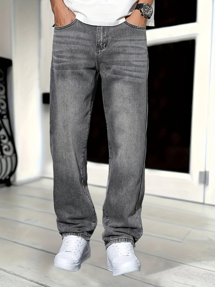Men’s Straight-Leg Jeans