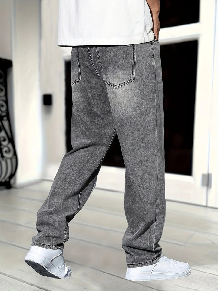 Men’s Straight-Leg Jeans