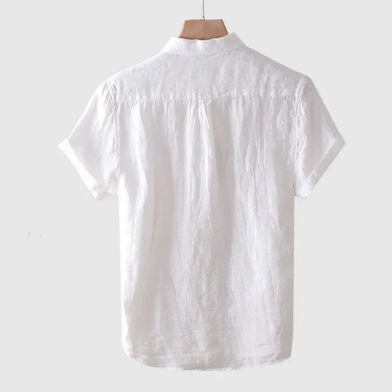 Men’s Short-Sleeve Button-Down Shirt with Pointed Collar