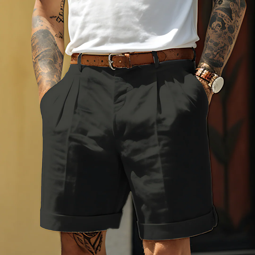 Men’s Pleated Shorts with Turned-Up Hem
