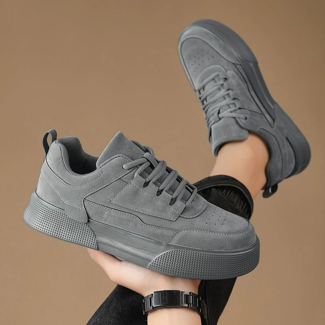 Men’s Lace-Up Low-Top Sneakers
