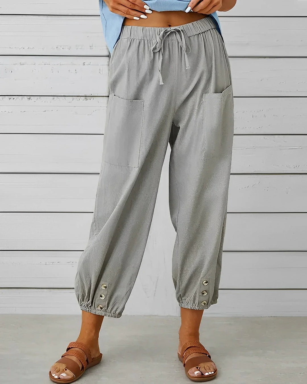 Women’s Cropped Trousers with Elasticized Cuffs