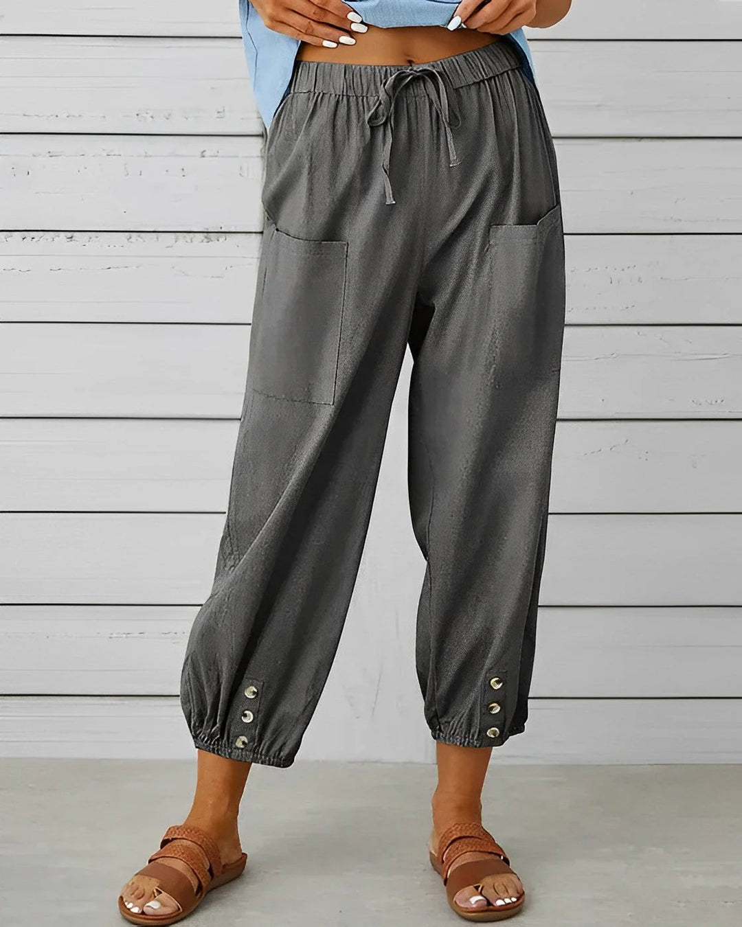 Women’s Cropped Trousers with Elasticized Cuffs
