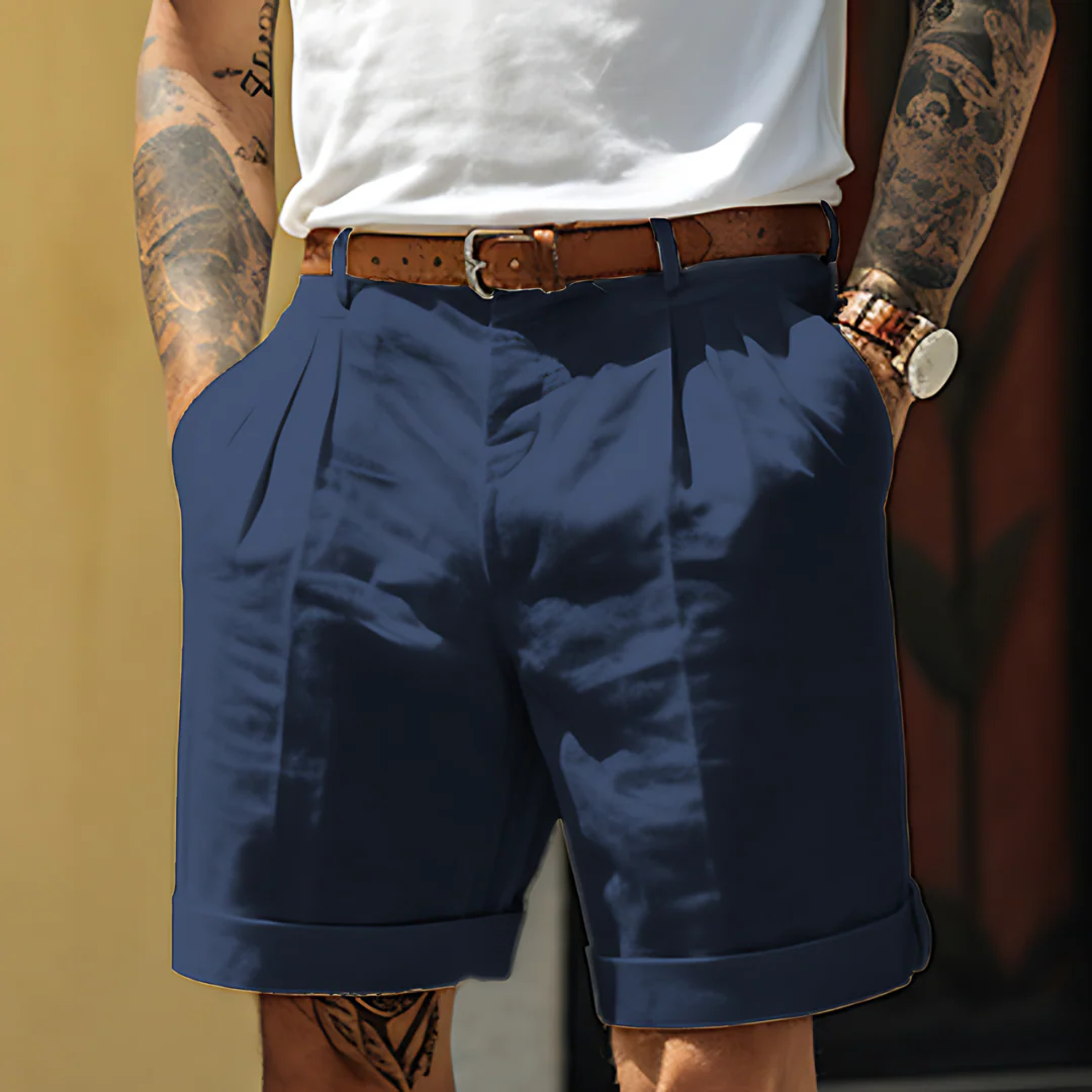 Men’s Pleated Shorts with Turned-Up Hem