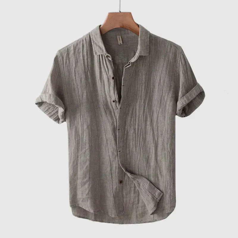 Men’s Short-Sleeve Button-Down Shirt with Pointed Collar