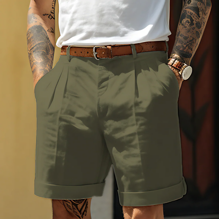 Men’s Pleated Shorts with Turned-Up Hem