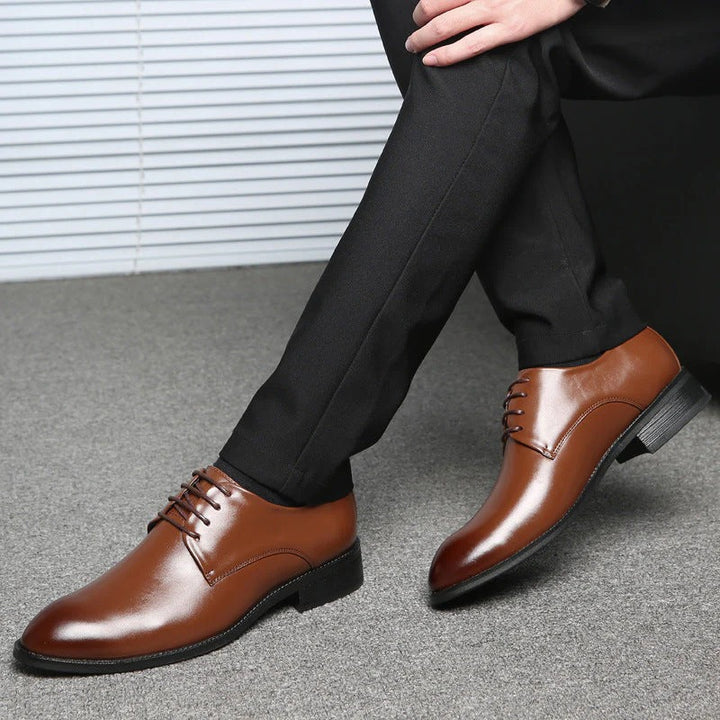 Men’s Pointed-Toe Lace-Up Dress Shoes