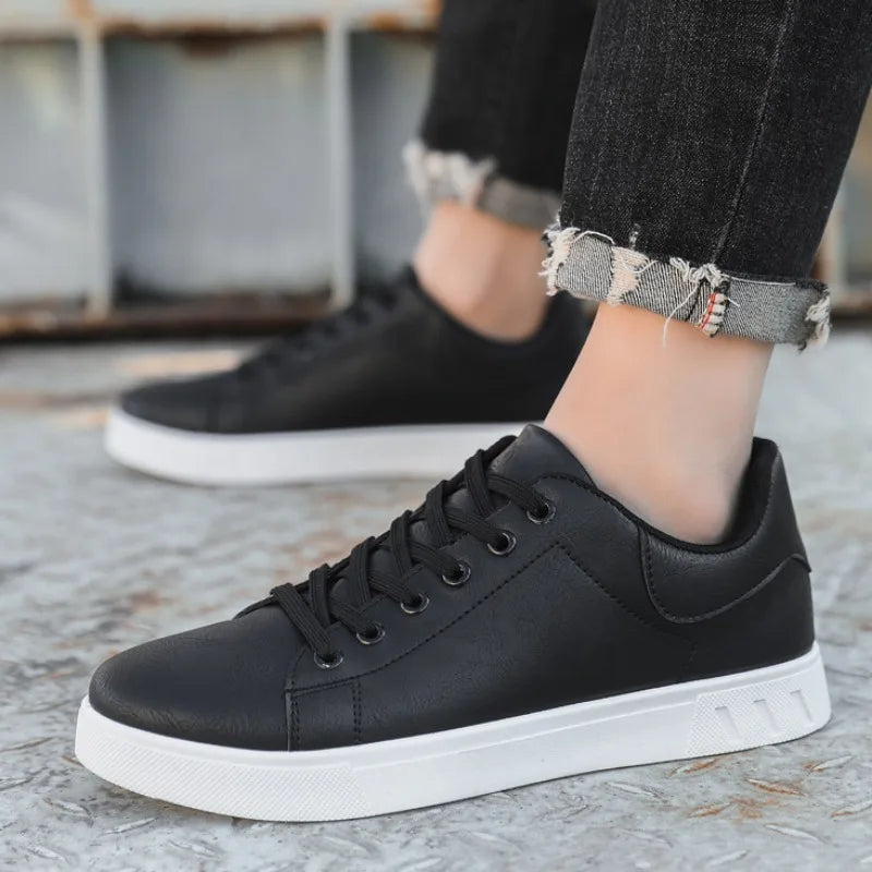 Men | Casual shoes with clean finish