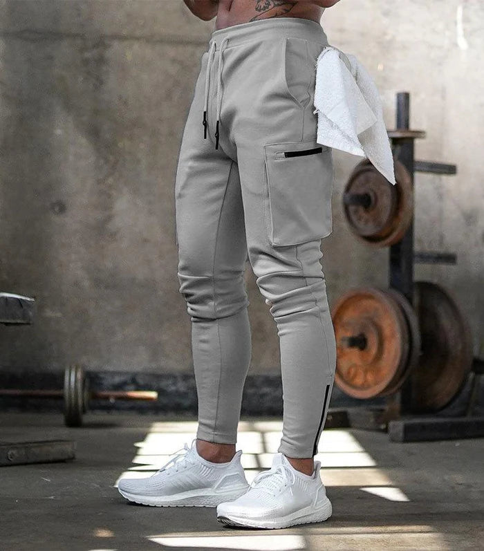 Men | Sporty trousers with multiple pockets and elastic waistband