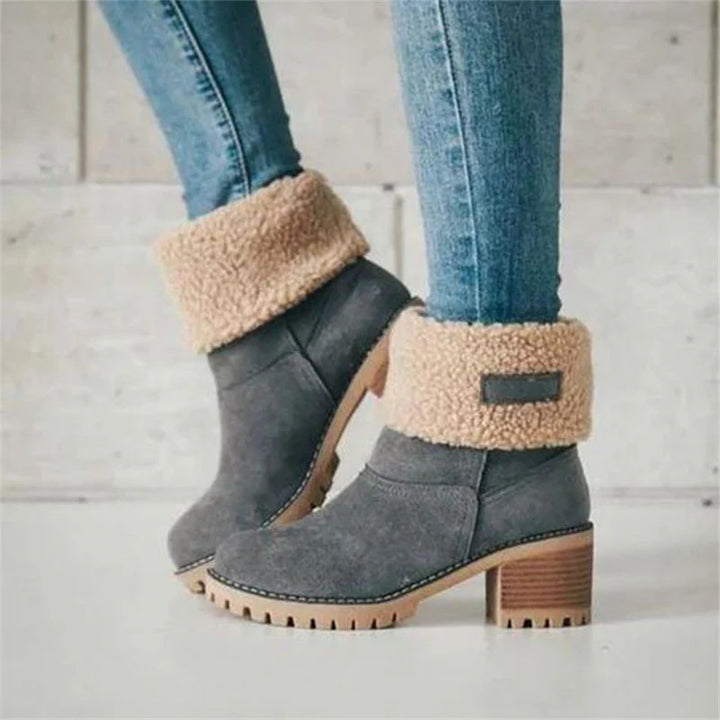 Women’s Boots with Textured Lining