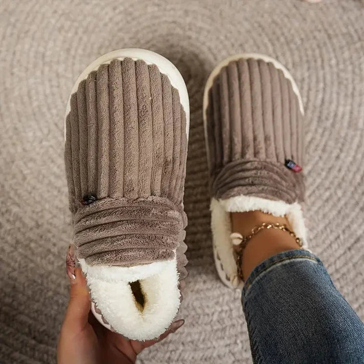 Women’s Closed Slippers