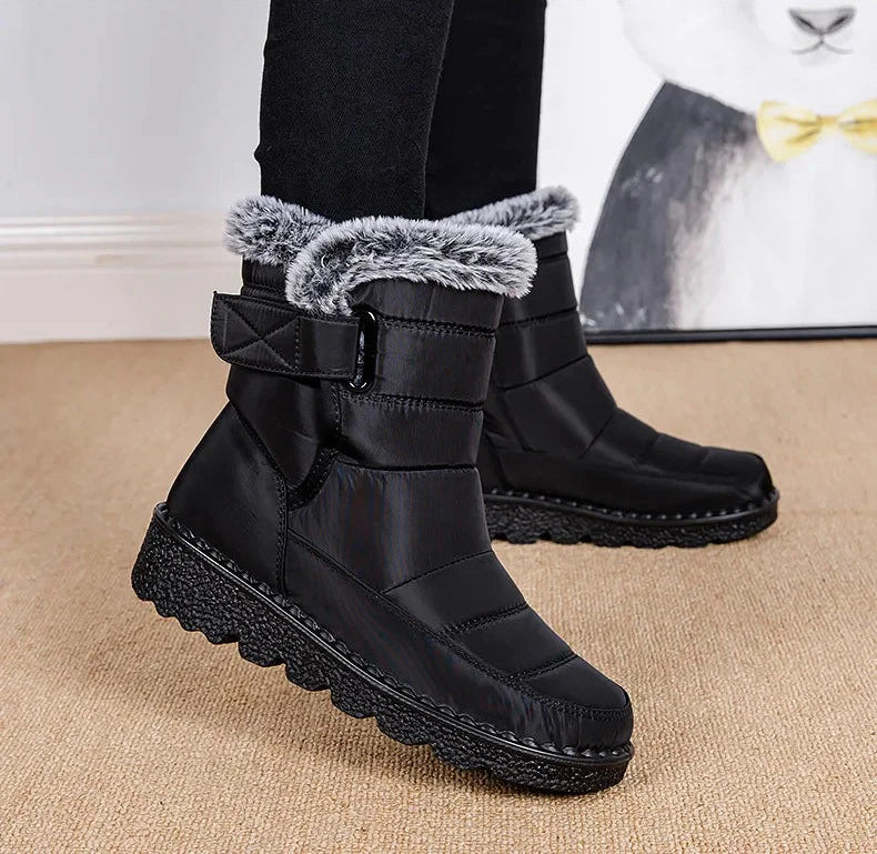 Women’s Quilted Ankle Boots with Faux Fur
